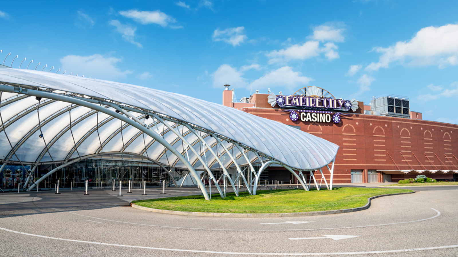 a building with a curved roof